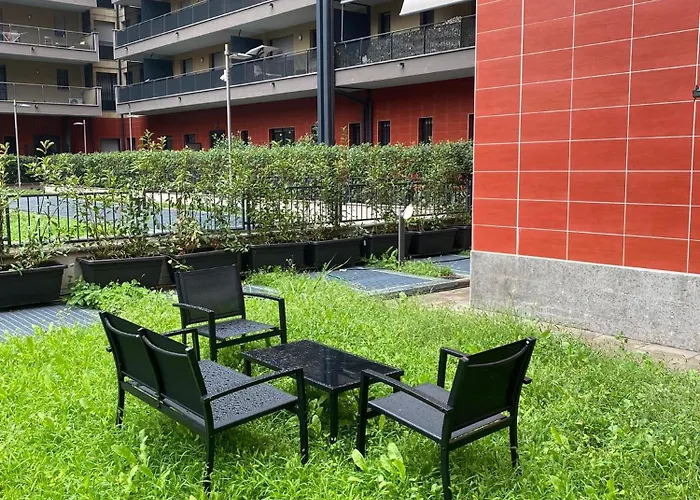 Cos54 - Exclusive With Garden In Milan